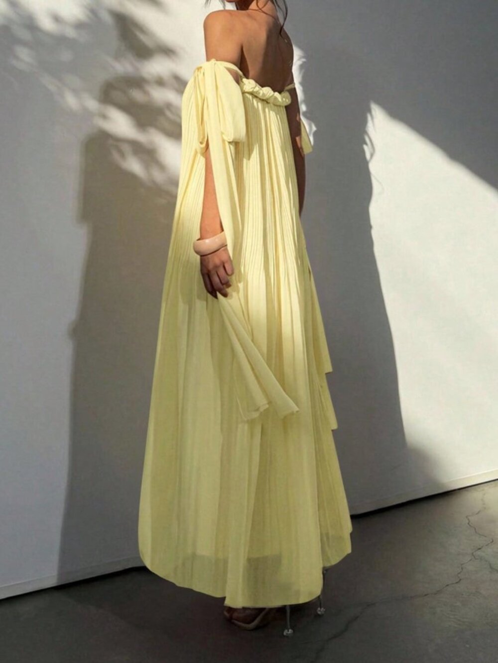 Light Yellow Bohemian Women's Off-Shoulder Chiffon Maxi A-Line Dress - Picture 4 of 8